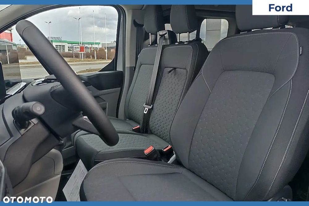 Ford Tourneo Custom - 5