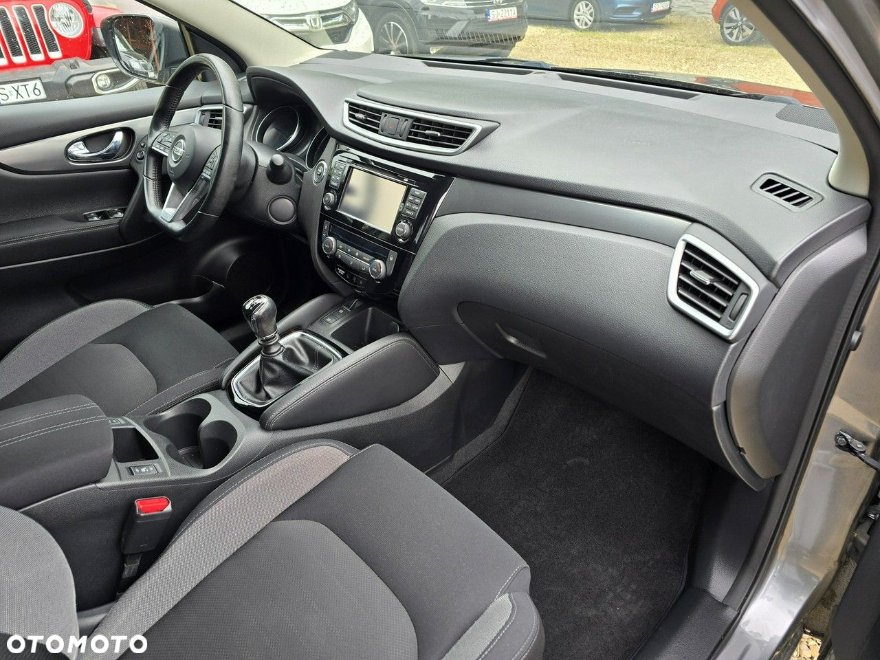Nissan Qashqai 1.2 DIG-T N-Connecta Xtronic EU6 - 10