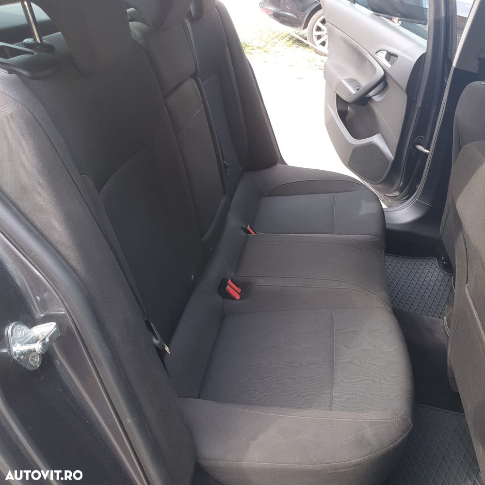 Opel Insignia 1.8 - 12