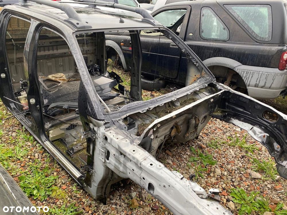 Nissan Navara D40 Karoseria Dach Relingi Błotnik - 1