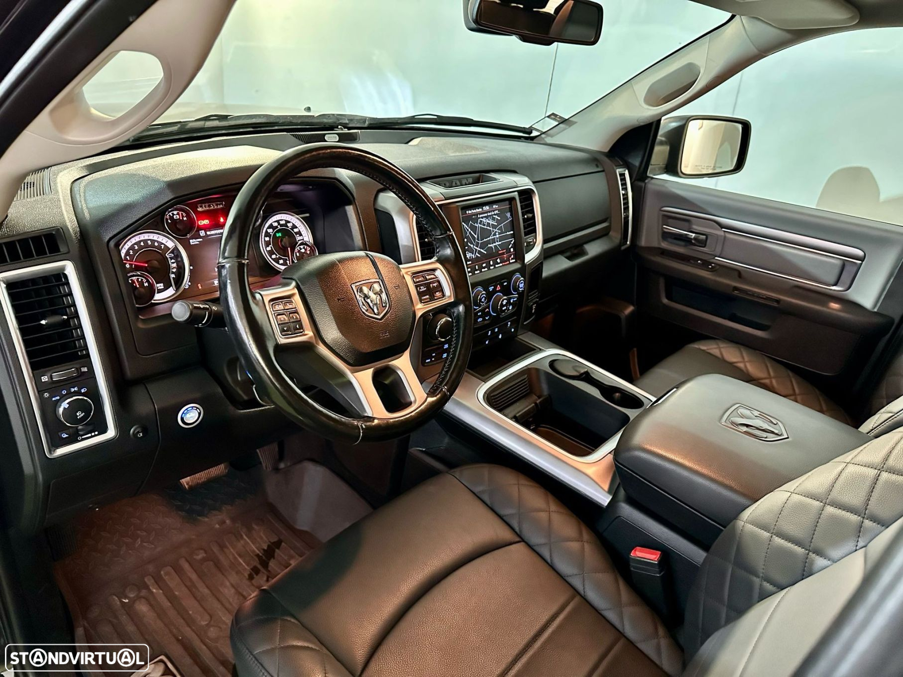 Dodge RAM 1500 5.7 V8 - 3