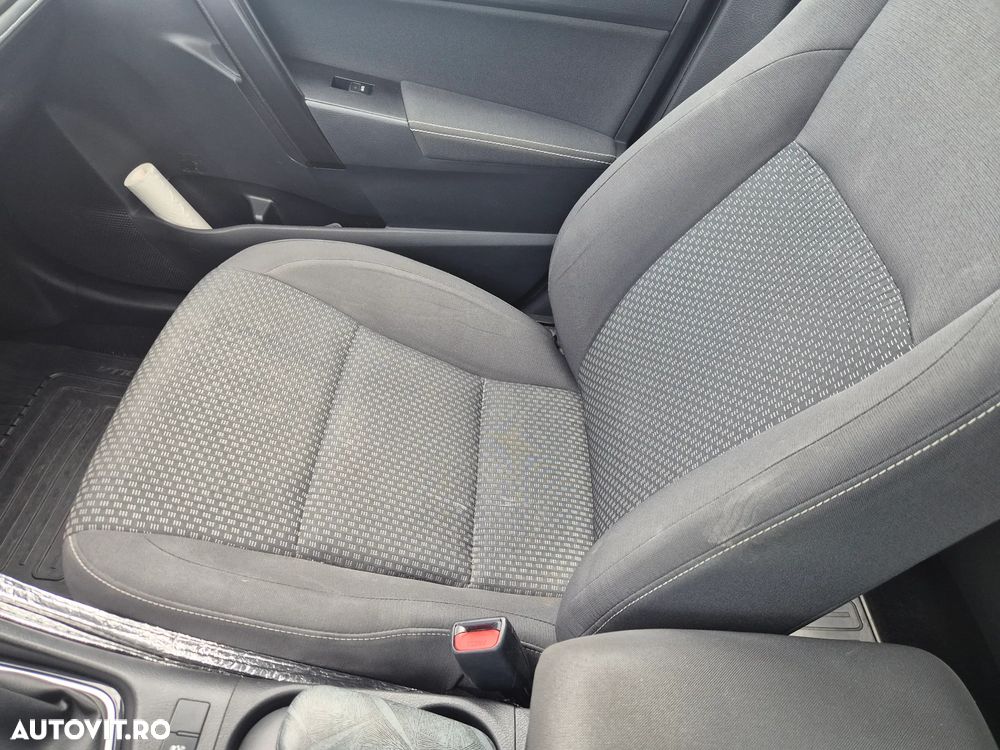 Toyota Corolla 1.4 D-4D Luna - 6