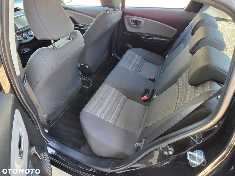 Toyota Yaris - 10