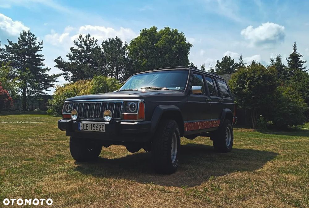 Jeep Cherokee 4.0 Limited - 1