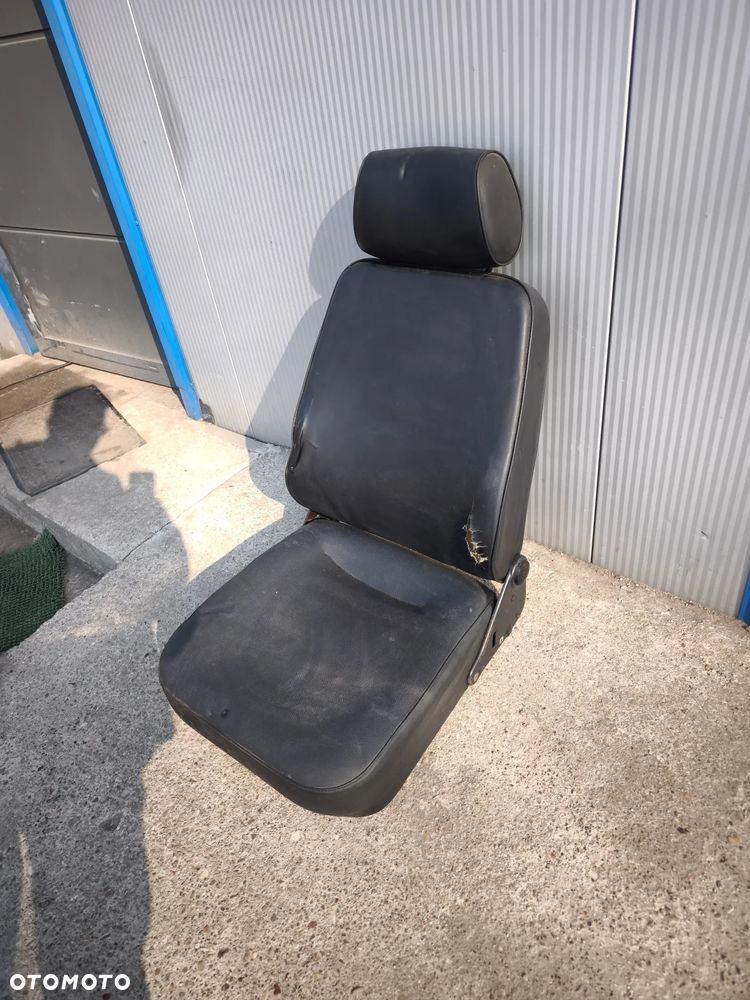 Fotel prawy Mercedes G-klasa w460 w461 Wolf Puch - 3