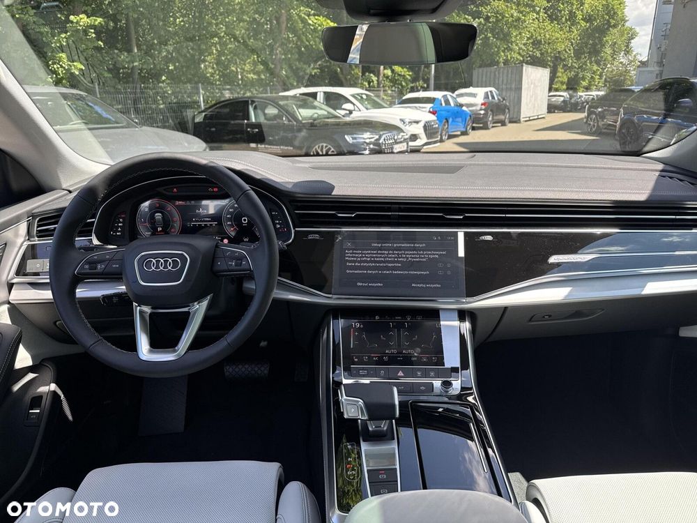 Audi Q8 - 12