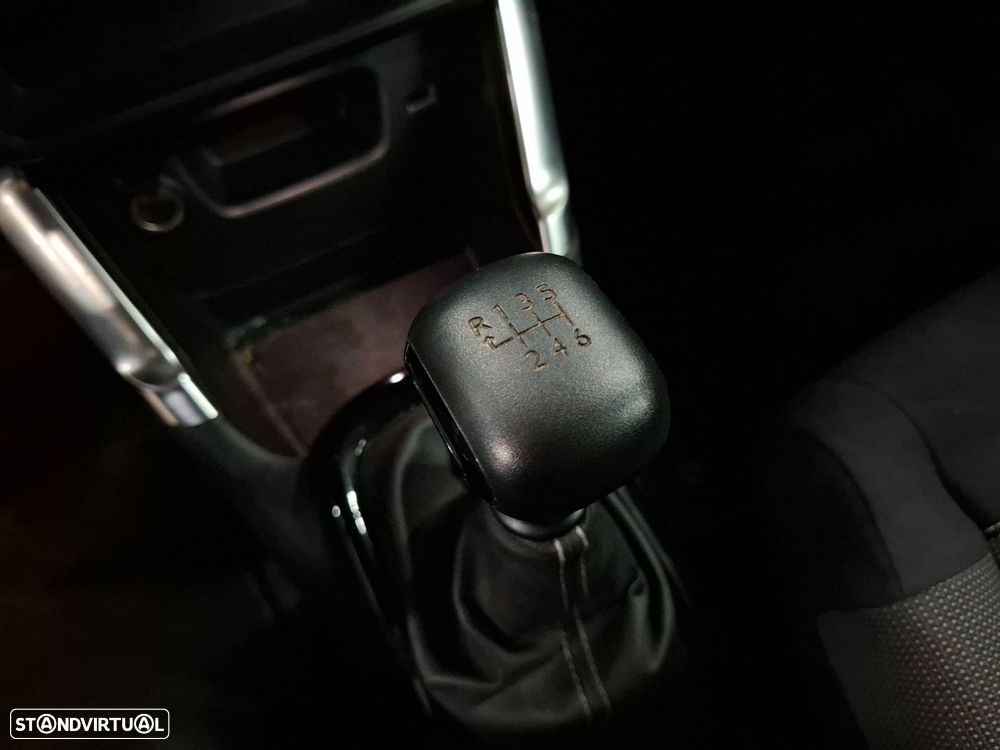 Citroën C3 Aircross 1.2 PureTech Plus — fotografia 18