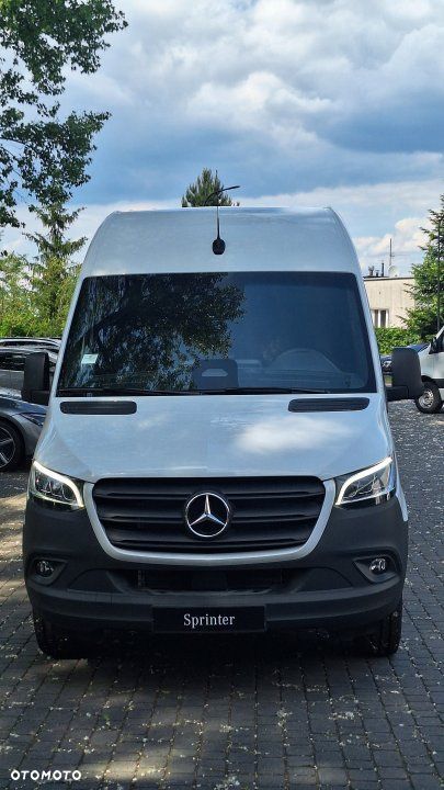 Mercedes-Benz Sprinter - 9