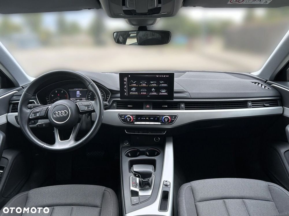 Audi A4 Limousine - 11