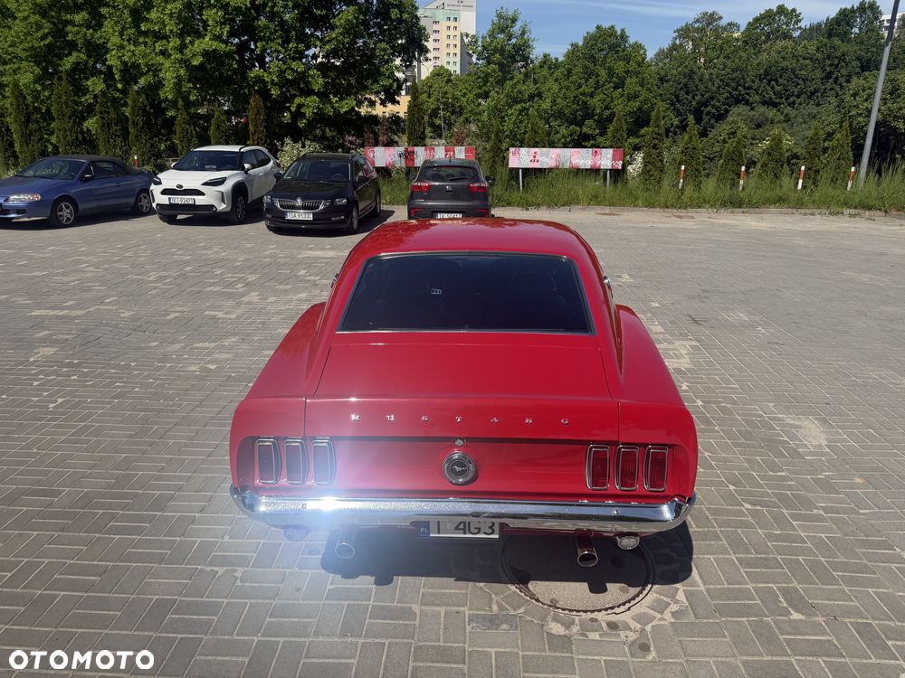 Ford Mustang - 6