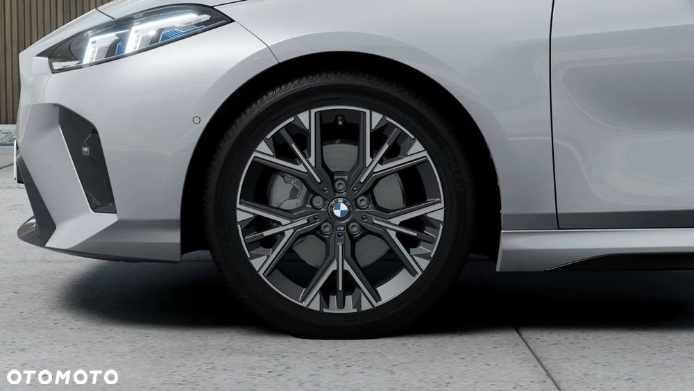 BMW Seria 1 120 mHEV - 9