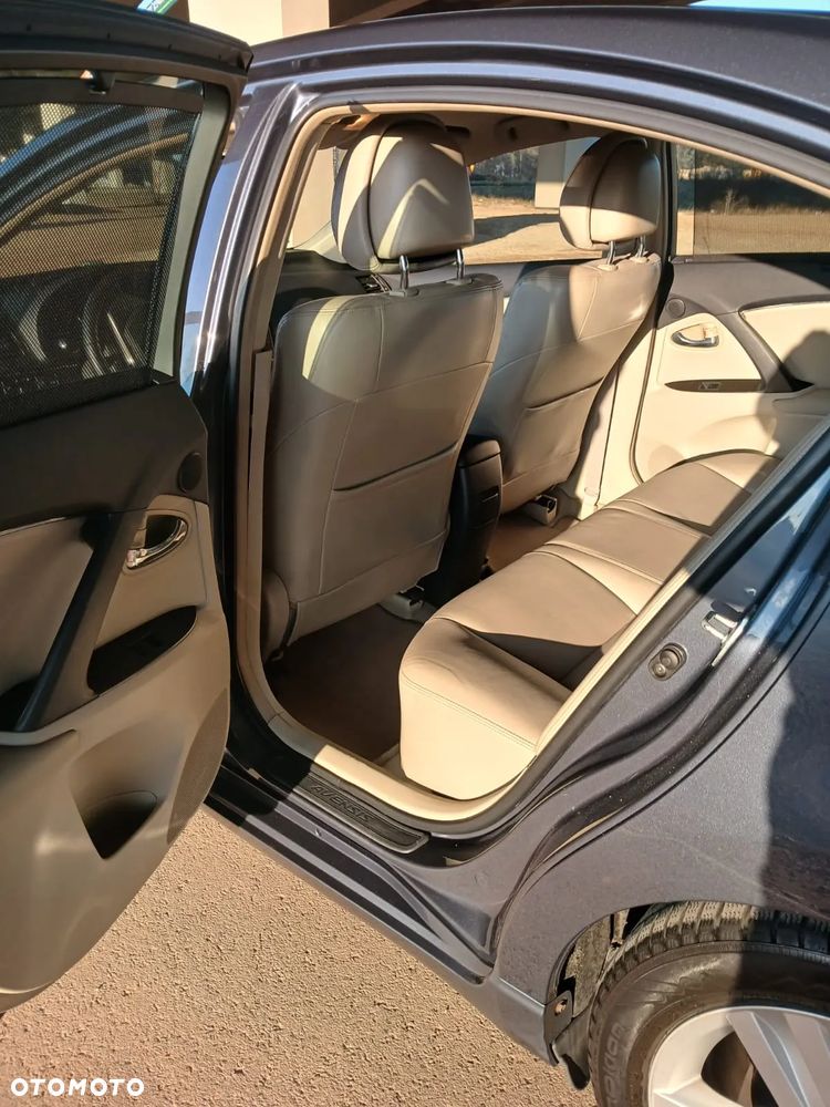 Toyota Avensis 2.2 D-CAT Prestige NAVI - 18