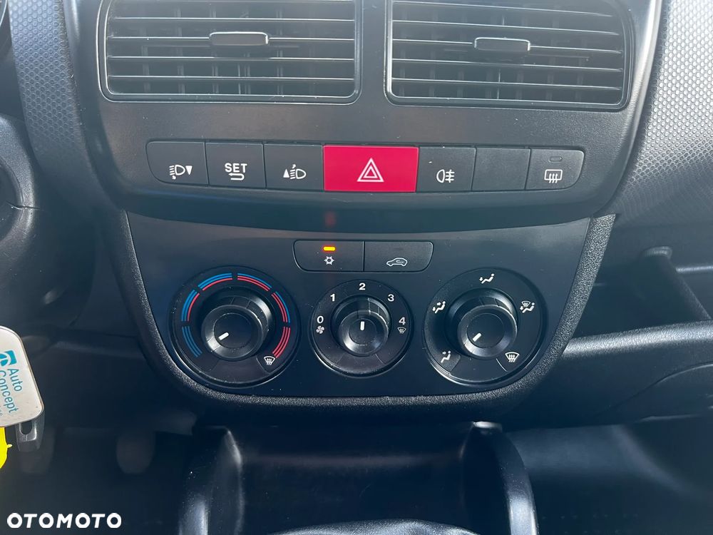 Fiat Doblo - 19