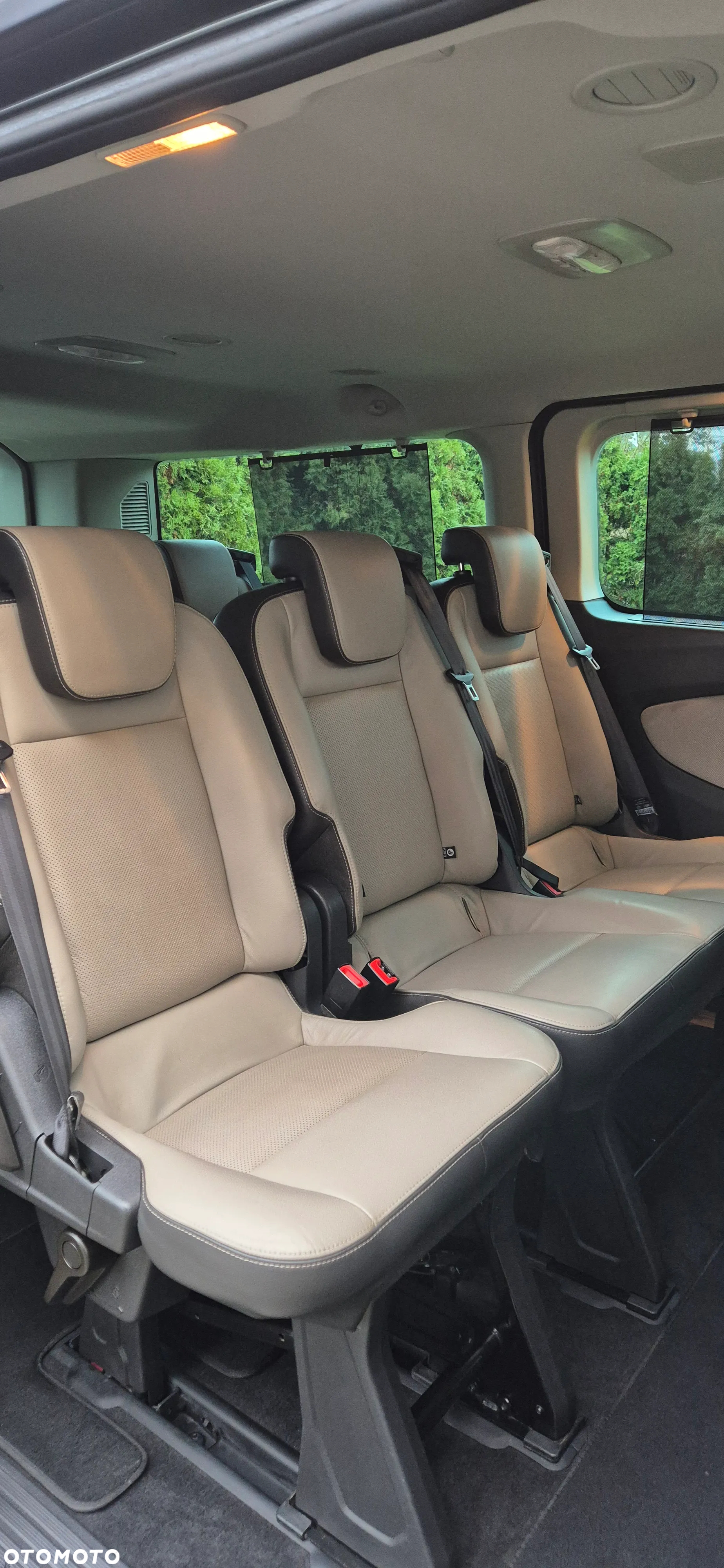 Ford Tourneo Custom 2.0 EcoBlue L2 Shuttle Bus Titanium - 14