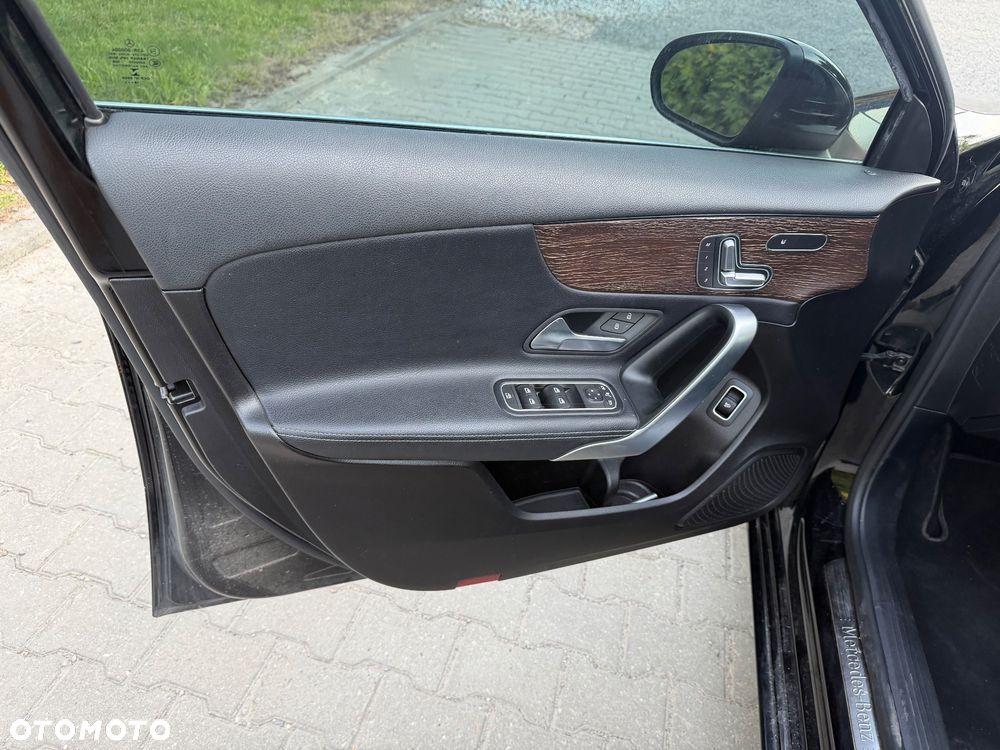 Mercedes-Benz Klasa A 220 4Matic 7G-DCT - 18
