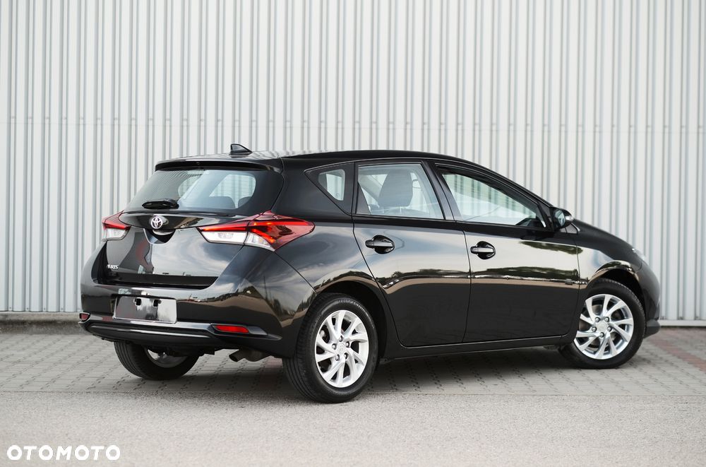 Toyota Auris 1.33 Dual-VVT-i Cool - 8