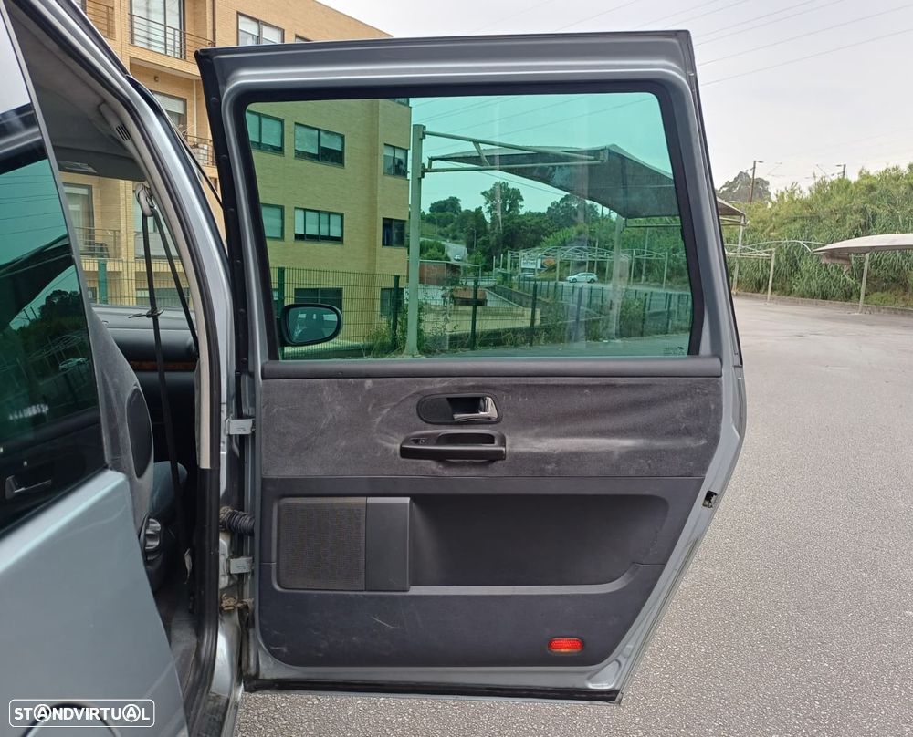 Ford Galaxy TDI Ghia - 37