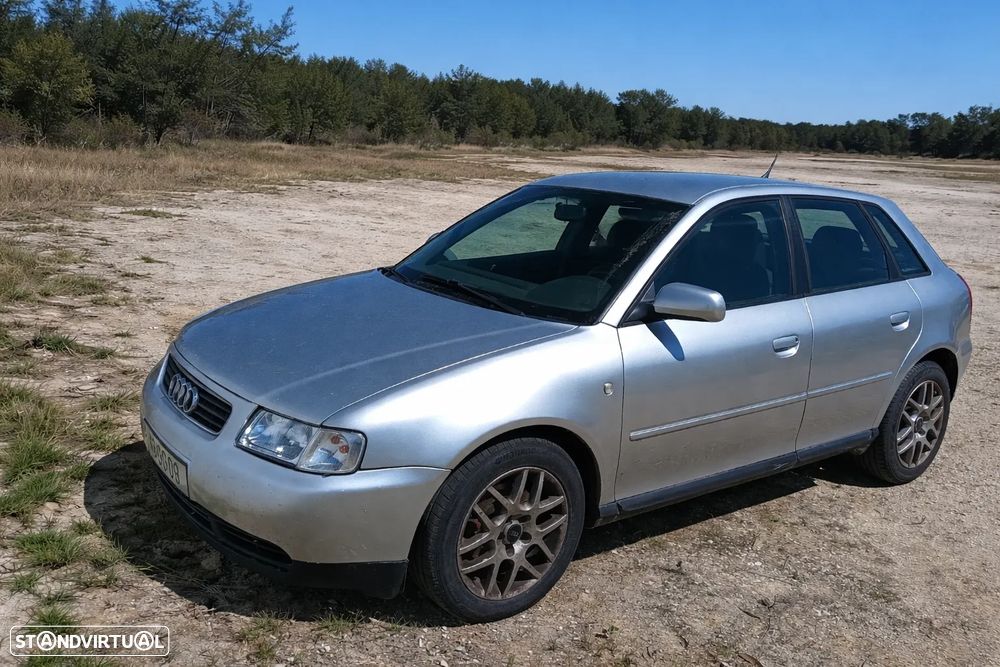 Audi A3 1.9 TDI Attraction - 1