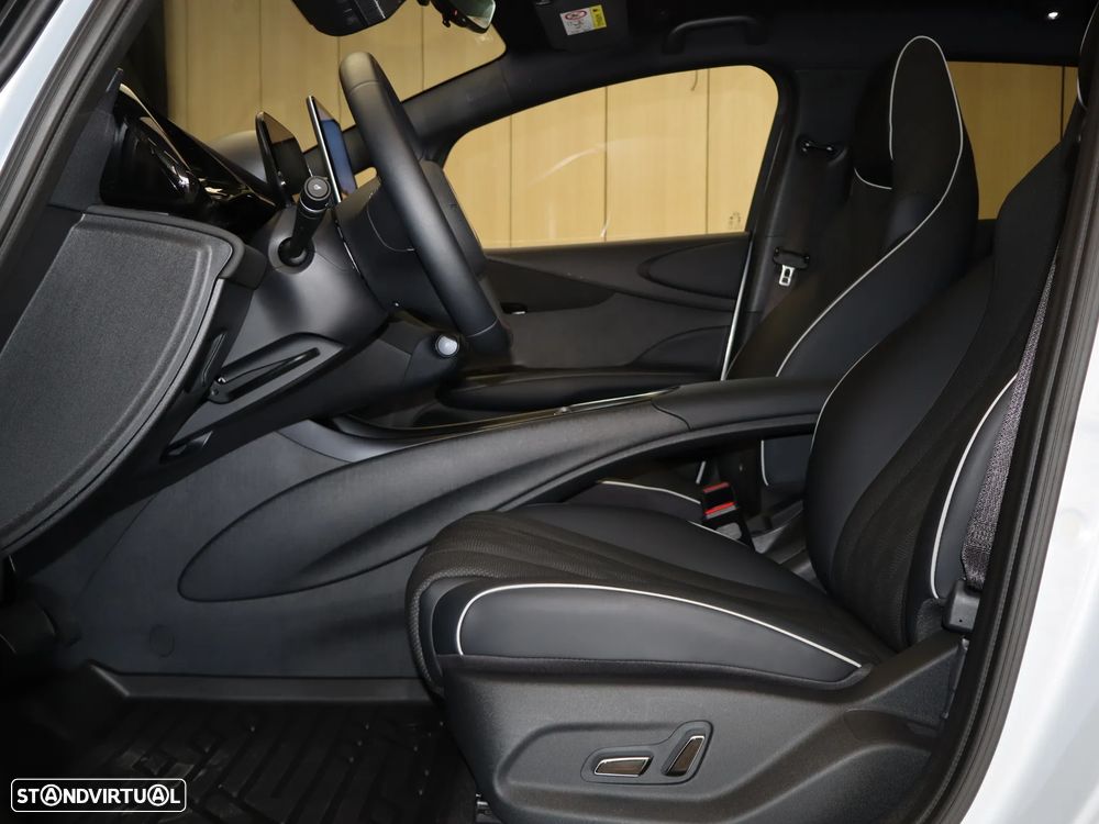 BYD Dolphin 60.4 kWh Design - 24