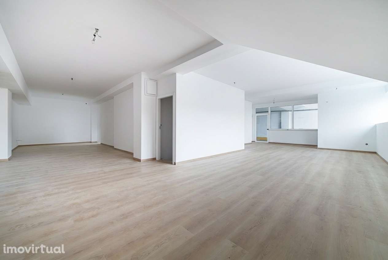 Espaço comercial no coração da cidade de Ponte da Barca com 90m2 - Grande imagem: 3/10