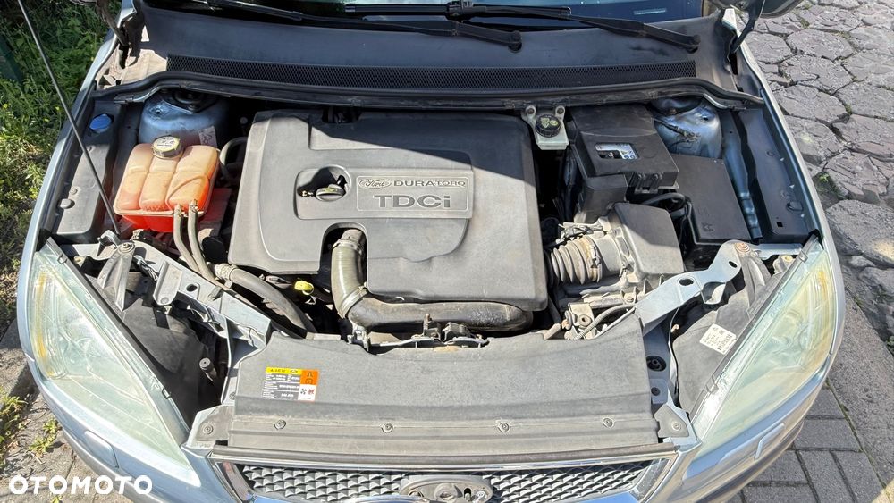 Ford Focus 1.6 TDCi Ghia - 9