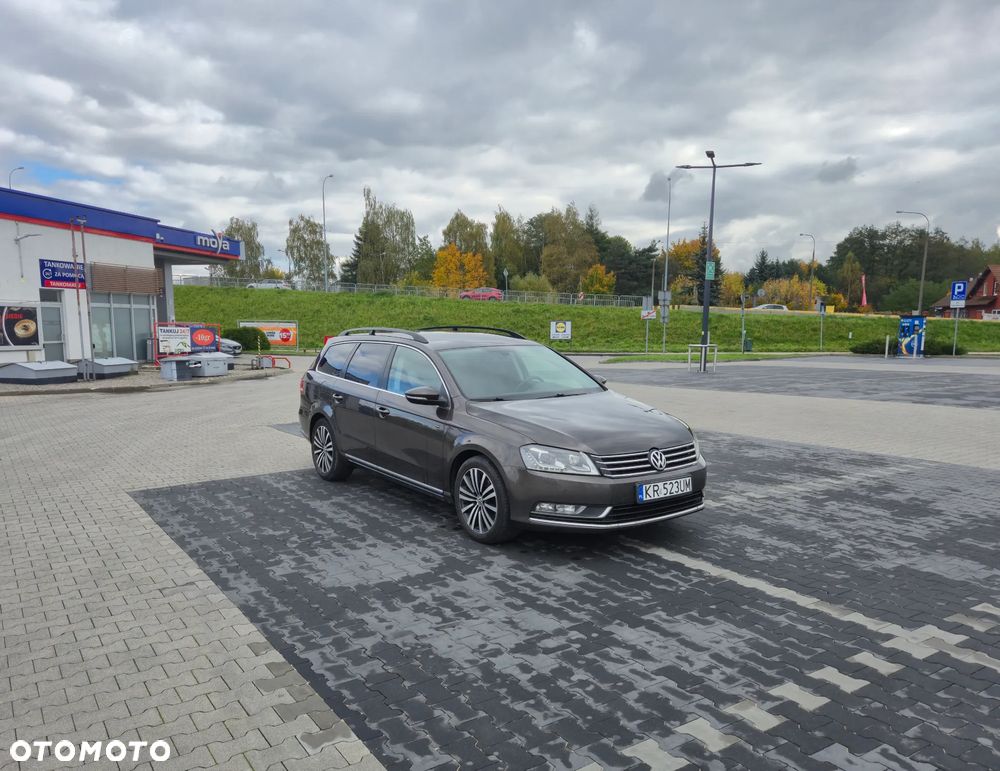 Volkswagen Passat - 9