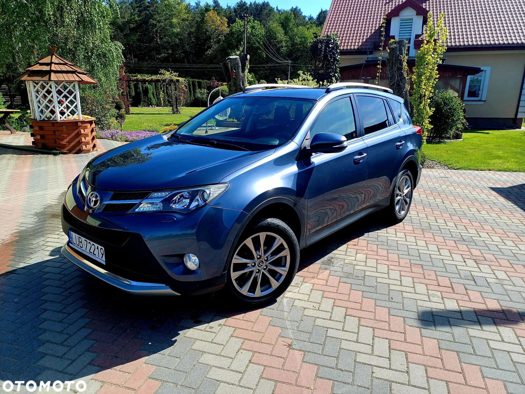 Toyota RAV4 - 1