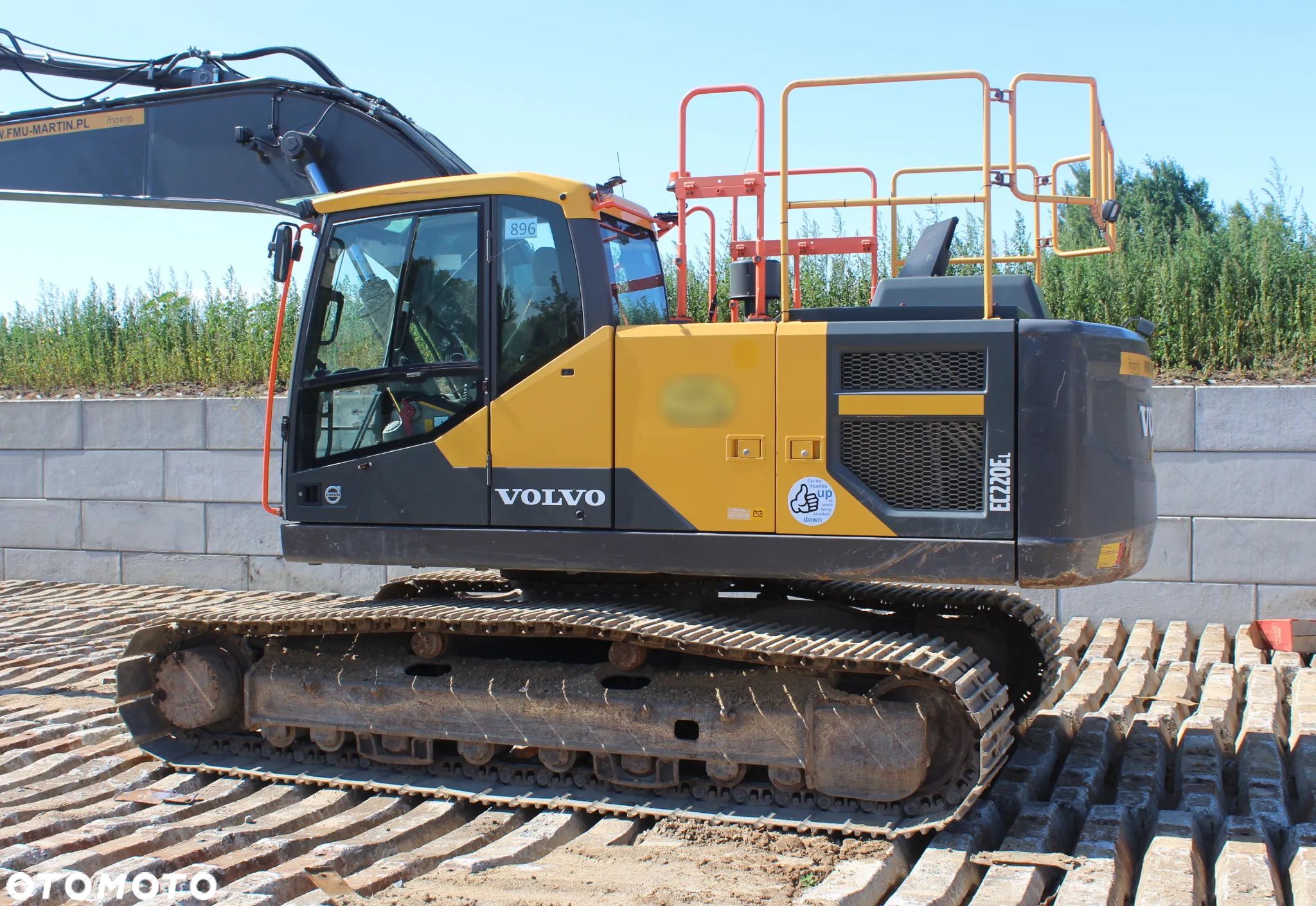 Volvo EC220EL - 1