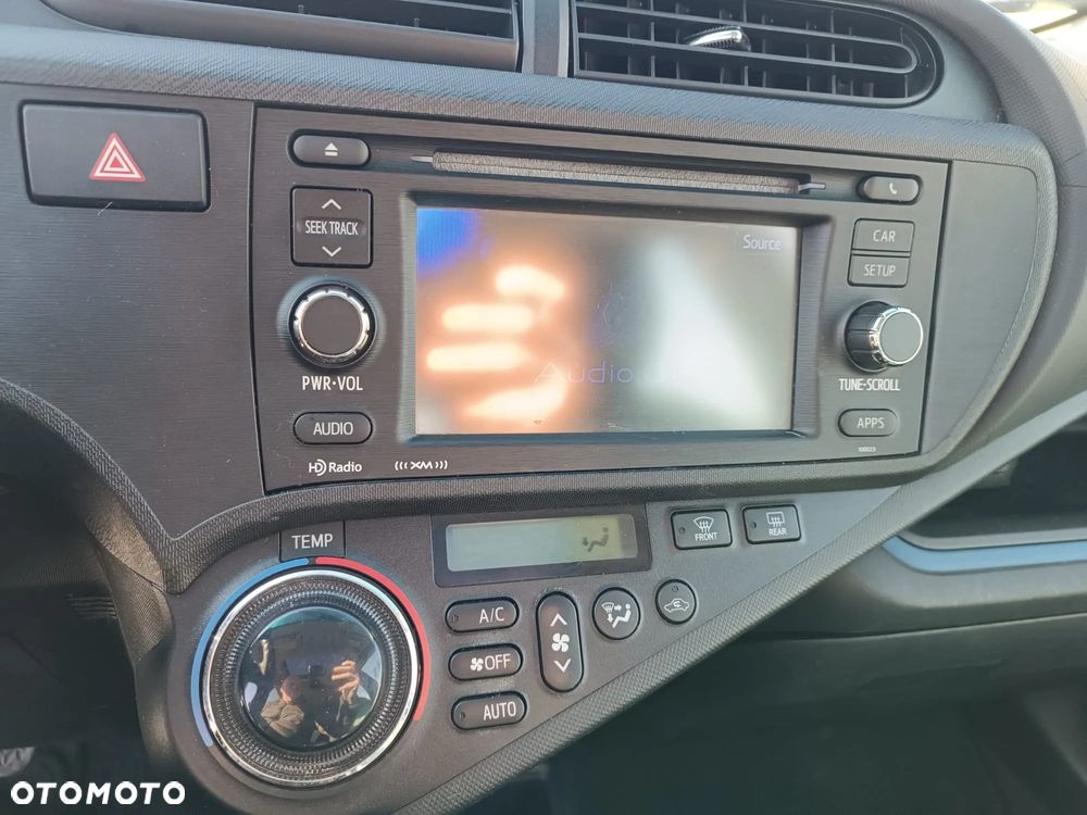 Toyota Prius - 13