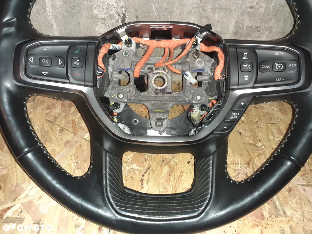 Dodge Ram Limited 19- Kierownica - 2