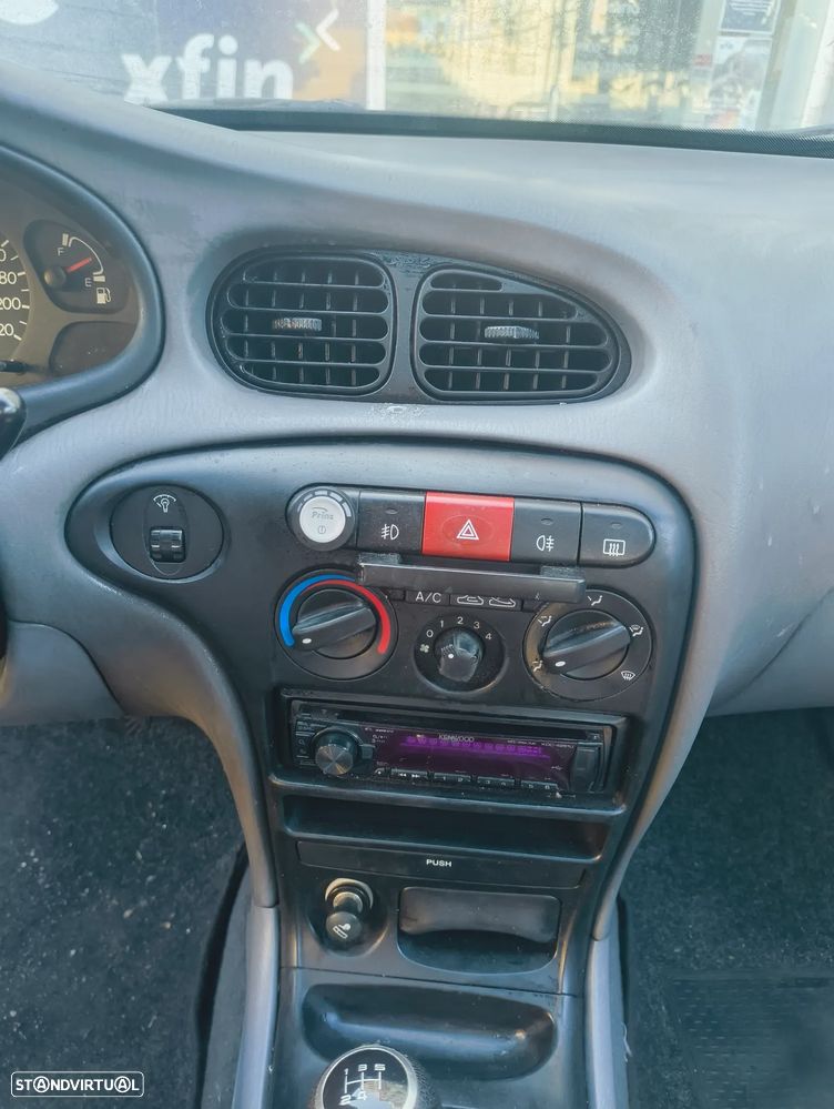 Hyundai Lantra - 6