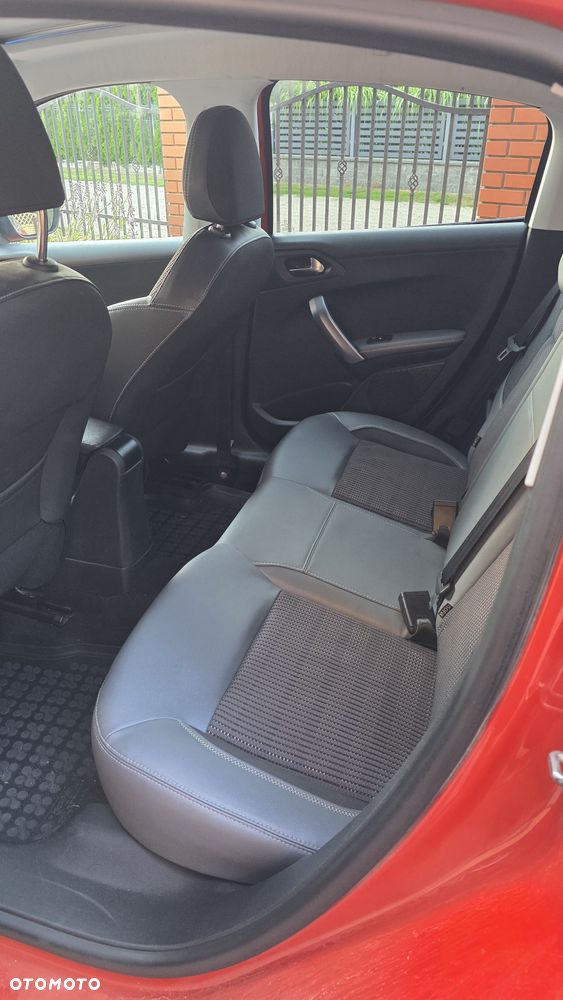 Peugeot 208 1.2 PureTech Allure S&S - 7