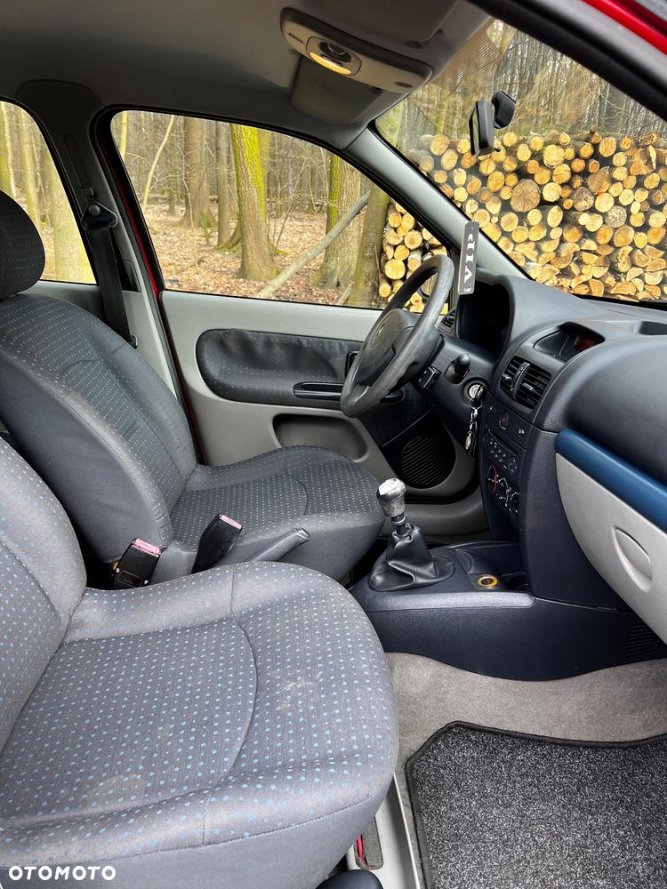 Renault Clio 1.2 16V Wind - 9