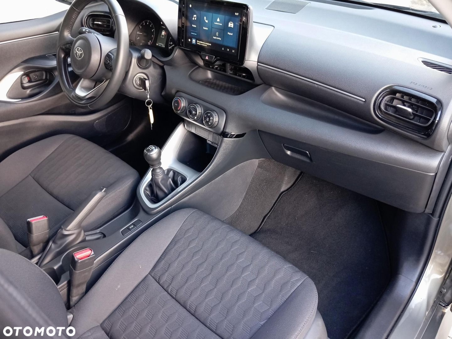 Toyota Yaris 1.5 Comfort - 12
