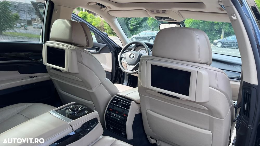 BMW Seria 7 740d xDrive Aut. - 9