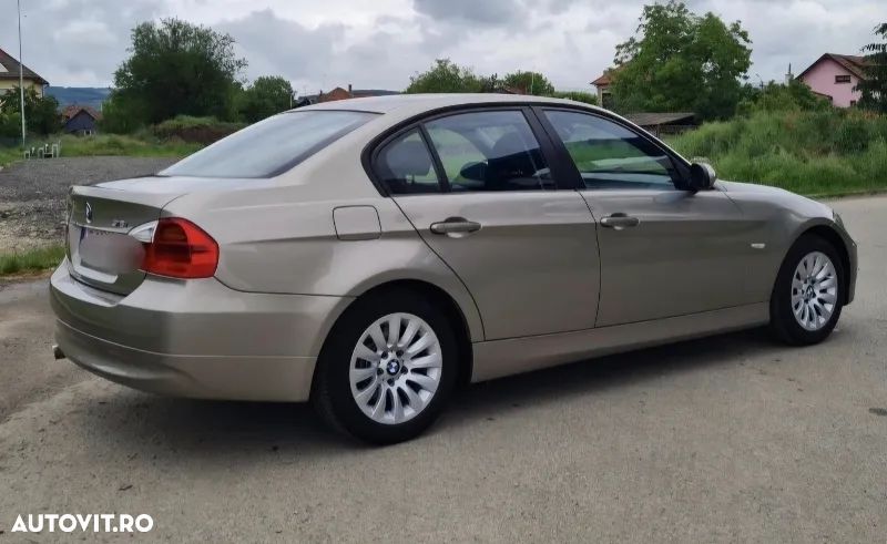 BMW Seria 3 318i - 8