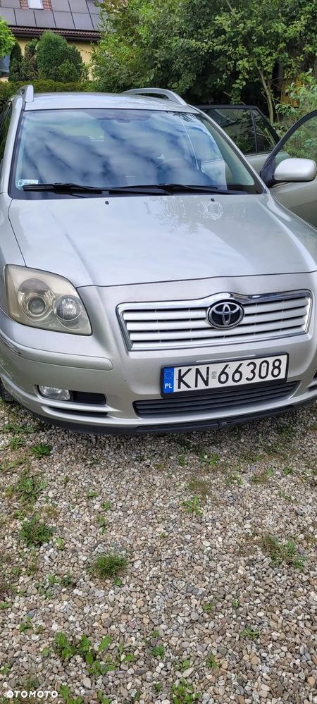 Toyota Avensis - 15