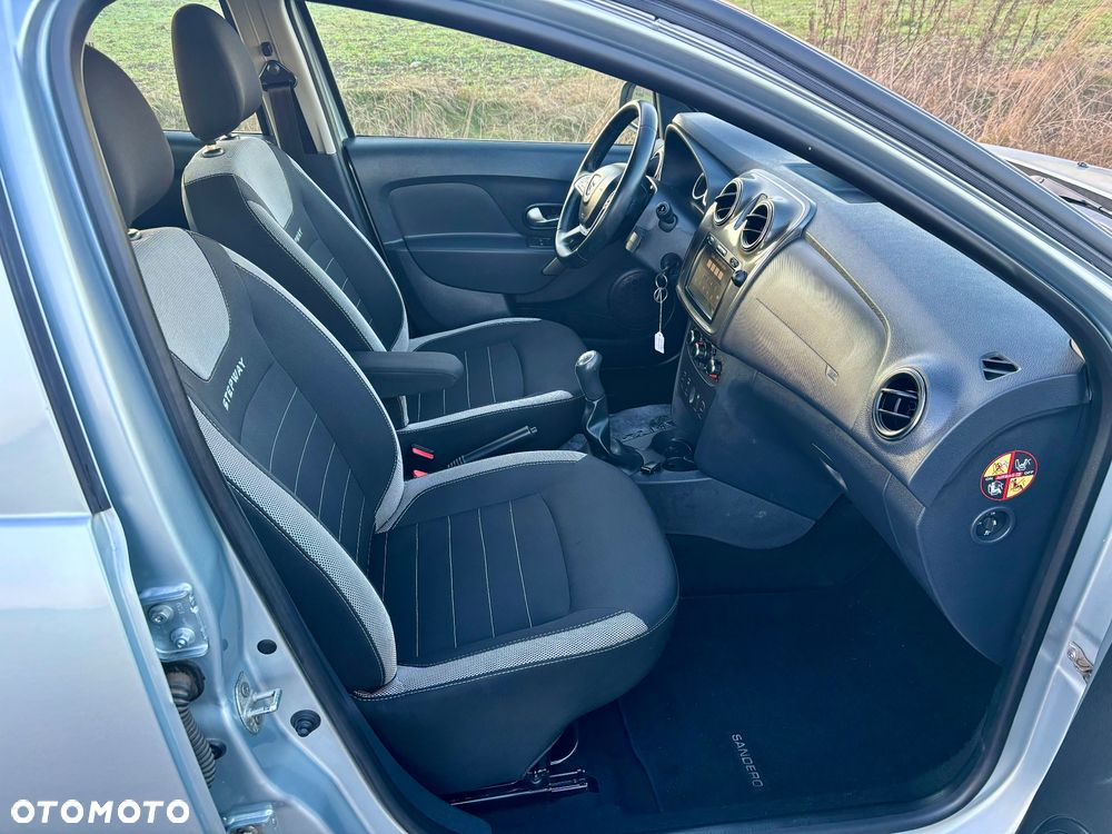 Dacia Sandero Stepway Blue dCi 95 Essential - 3
