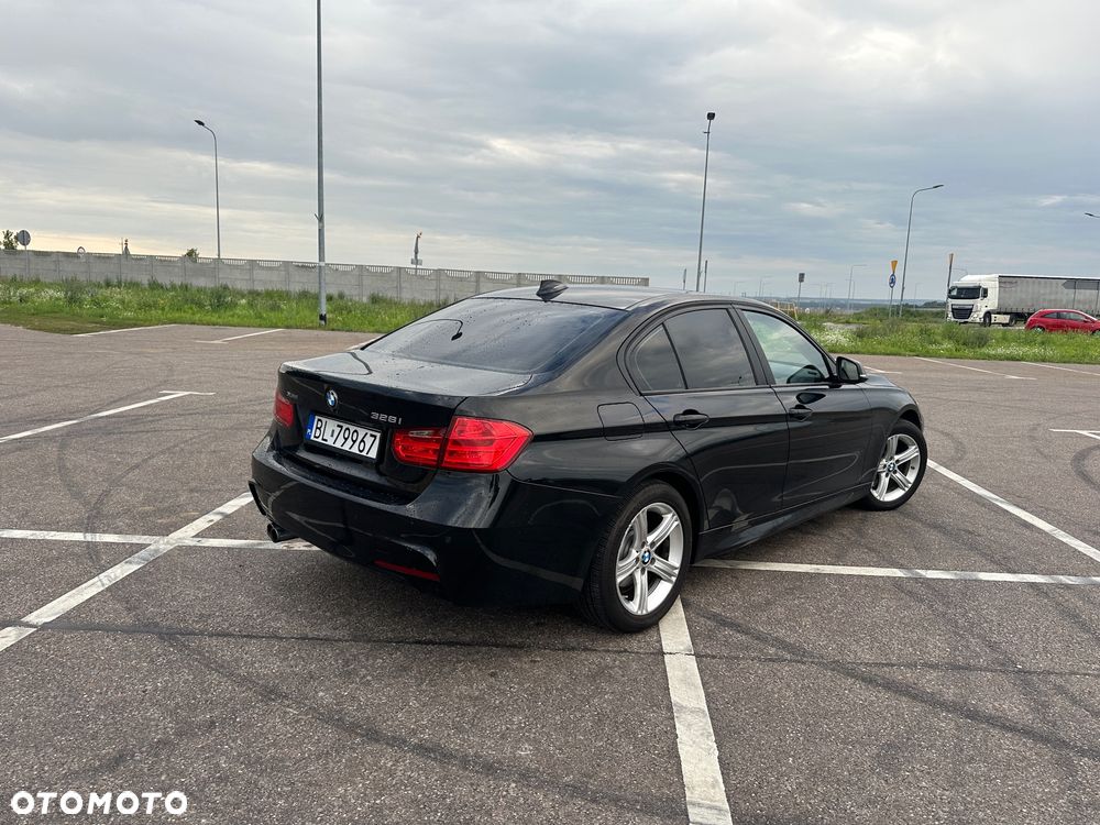 BMW Seria 3 328i xDrive - 6