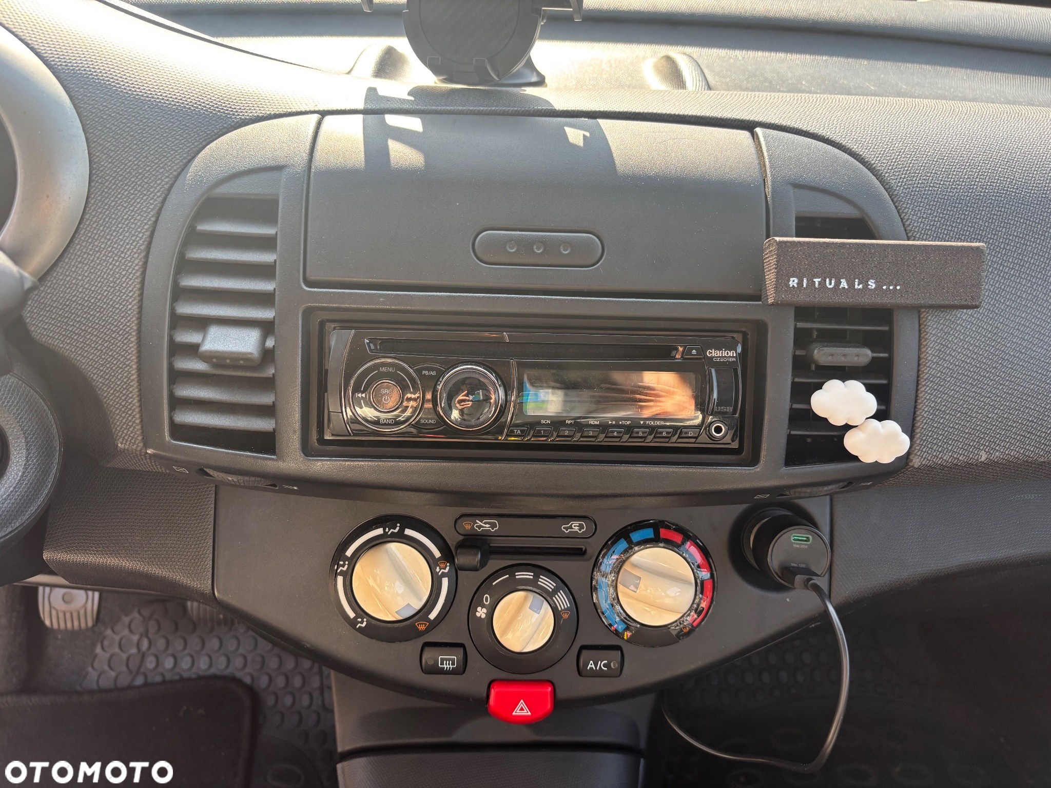 Nissan Micra - 10