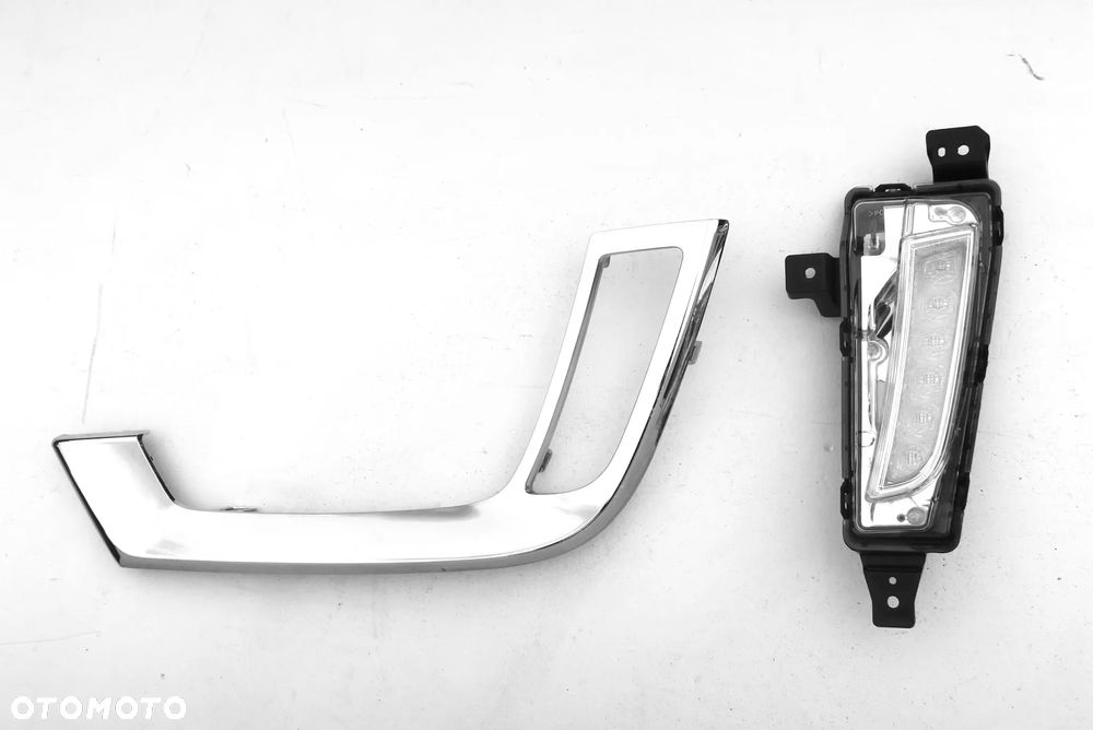 SUZUKI VITARA 3 III 2018 - Lampa LED DRL + listwa CHROM zderzak L ORYGINAŁ - 9