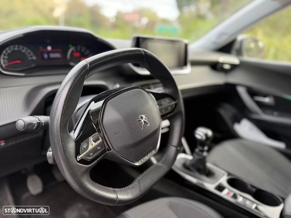 Peugeot 2008 1.2 Allure - 9