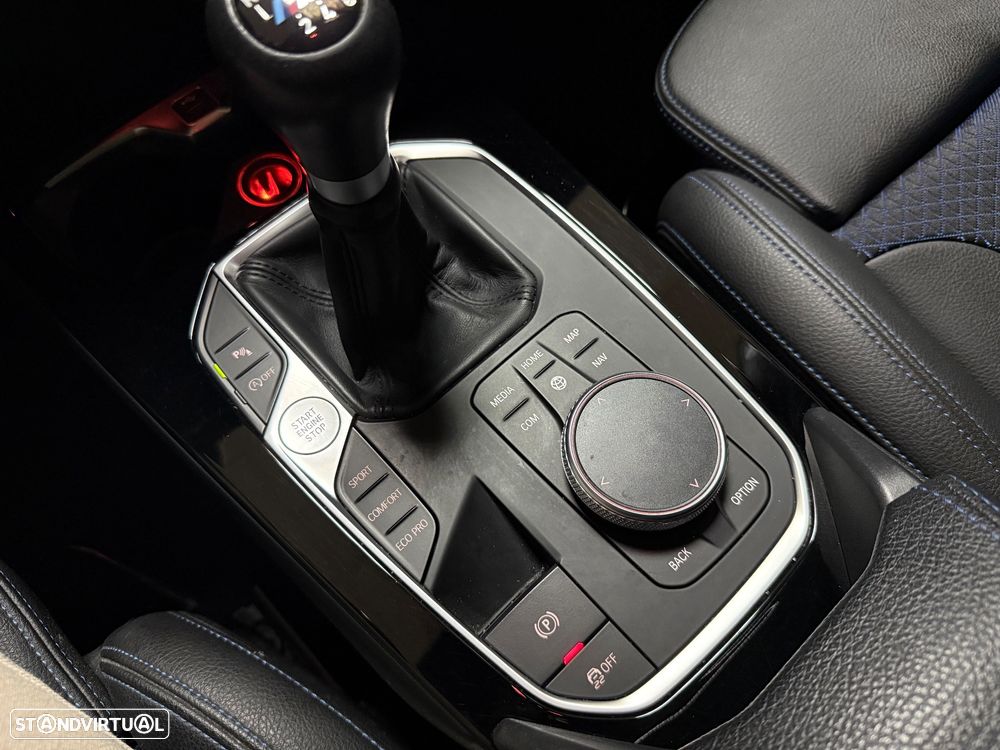 BMW 116 d Pack Desportivo M - 23