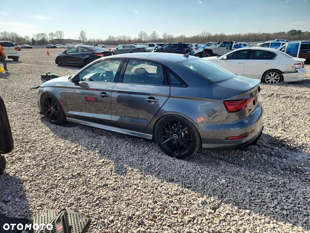 Audi S3 S tronic - 3