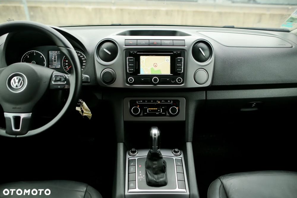 Volkswagen Amarok 2.0 BiTDI Autm Highline - 23