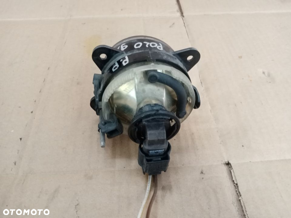 Halogen prawy przód przedni VW Transporter T5 Polo 9N2 7H0941700B - 5