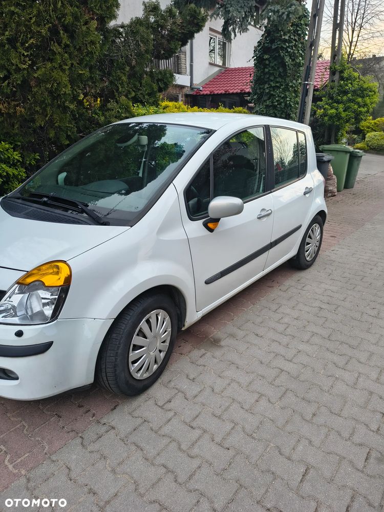 Renault Modus - 1