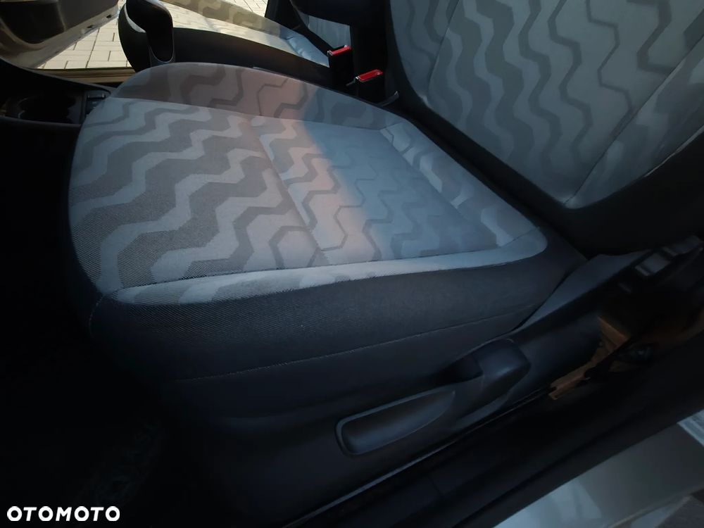 Skoda Fabia - 30