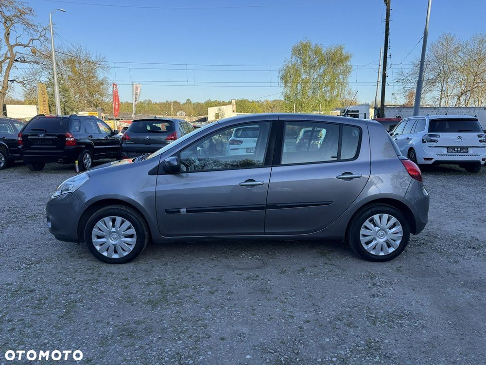 Renault Clio - 33