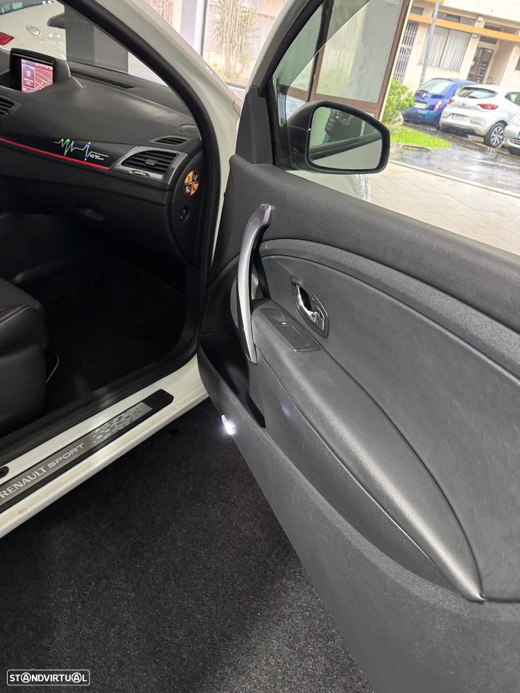 Renault Mégane Coupe 1.5 dCi GT Line SS - 17